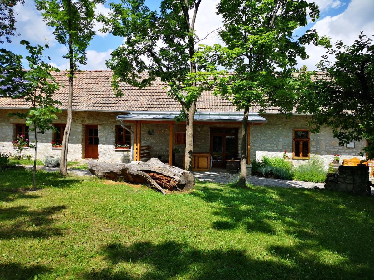 Karádi-Berger Vendégház Erdőbénye Exterior foto